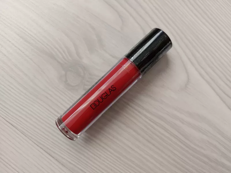 1 Douglas błyszczyk 4 ml shinny kiss shinny red PROMO